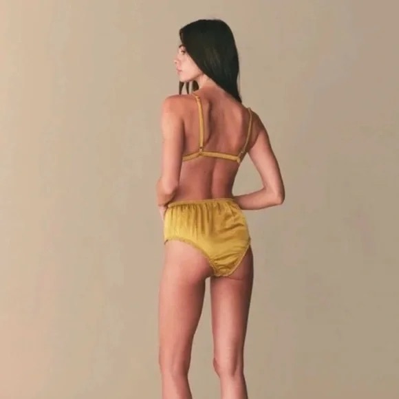 Doen Yellow Panties - Picture 4 of 4